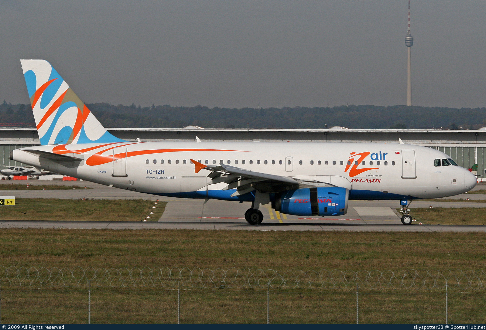 Photo of TC-IZH - Airbus A319-132 operated by IZair (opb Pegasus Airlines)