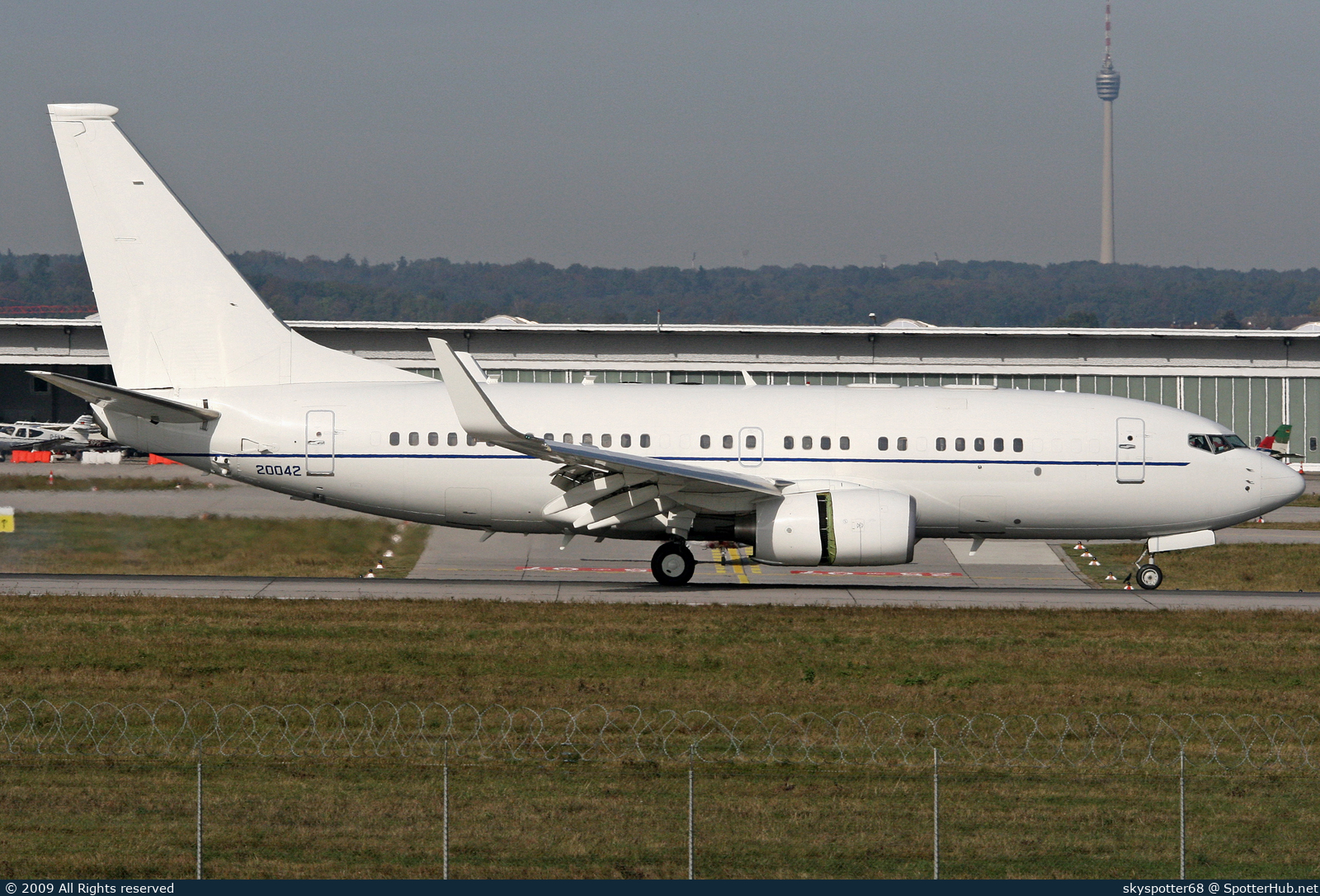 Photo of 02-0042 - Boeing C-40B operated by US Air Force