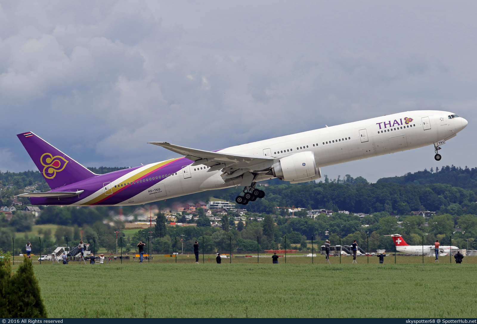Photo of HS-TKU - Boeing 777-3D7(ER) operated by Thai Airways International