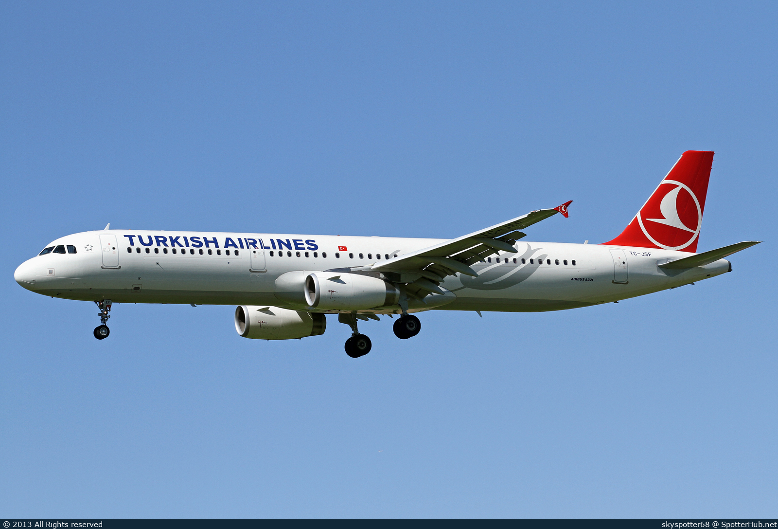 Photo of TC-JSF - Airbus A321-231 operated by Turkish Airlines