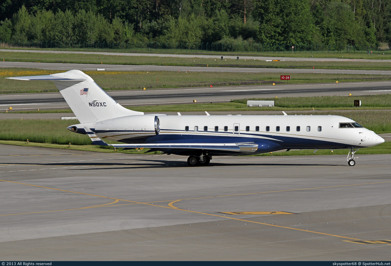 Photo of N50XC - Bombardier Global Express XRS operated by Xcoal Energy & Resources