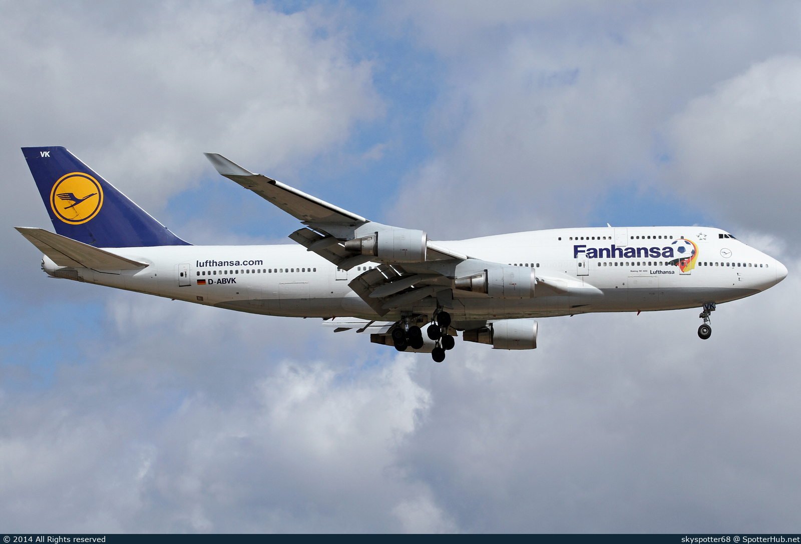 Photo of D-ABVK - Boeing 747-430 operated by Lufthansa