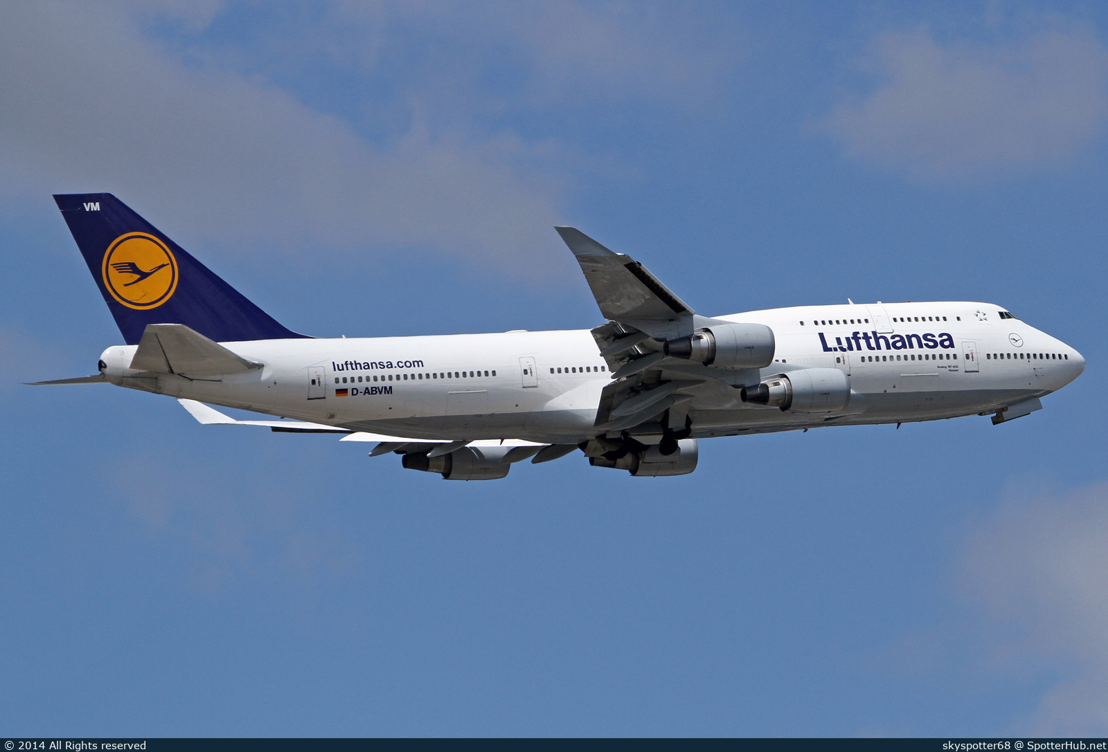 Photo of D-ABVM - Boeing 747-430 operated by Lufthansa