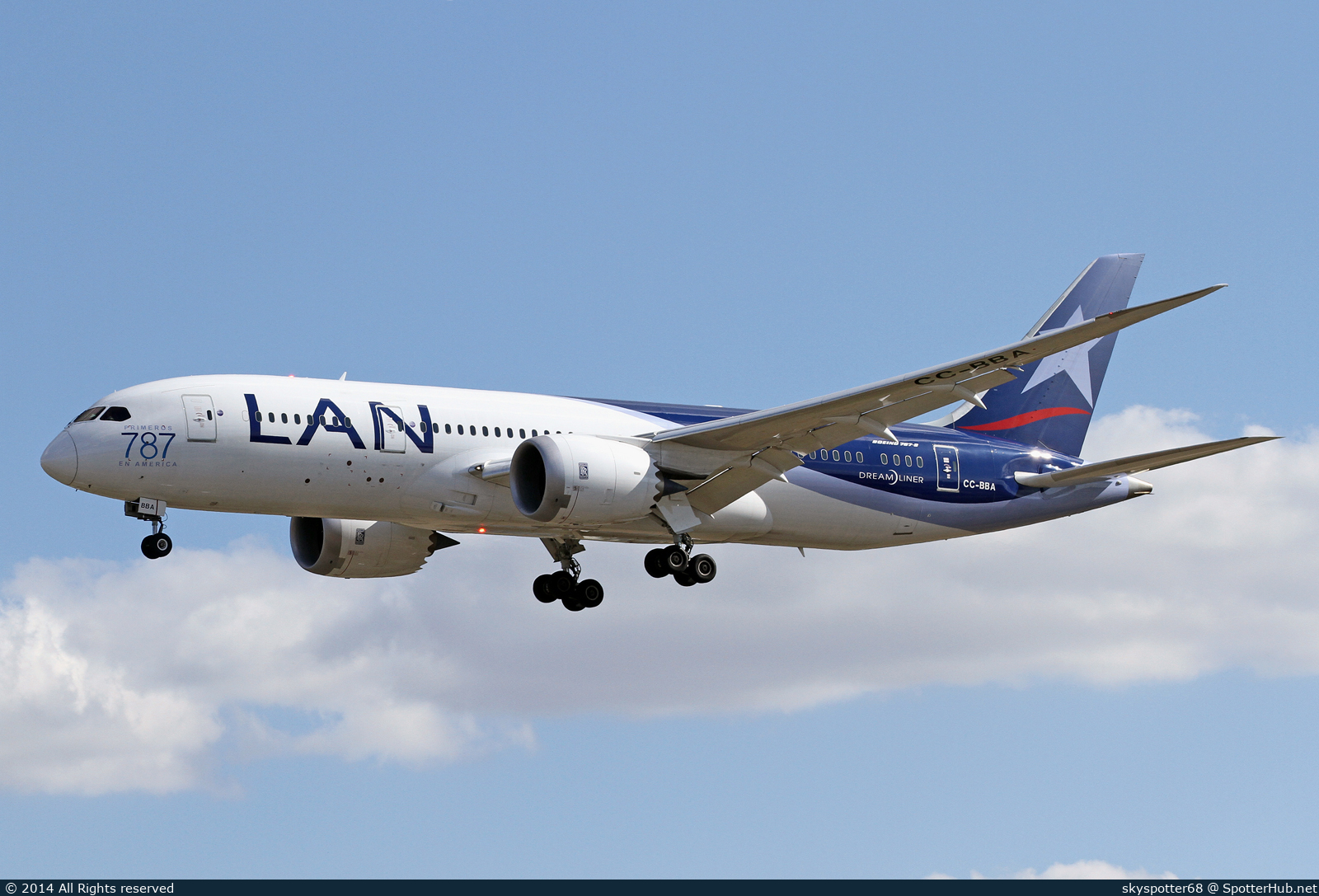 Photo of CC-BBA - Boeing 787-8 Dreamliner operated by LAN Airlines