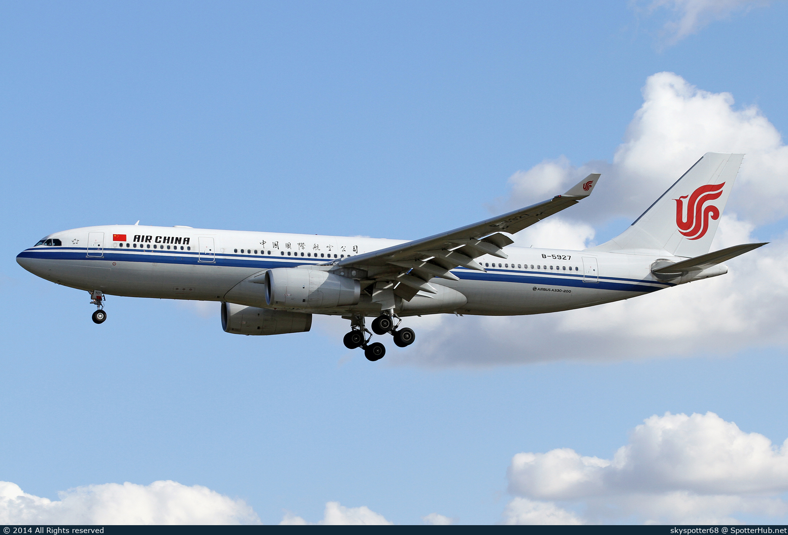 Photo of B-5927 - Airbus A330-243 operated by Air China