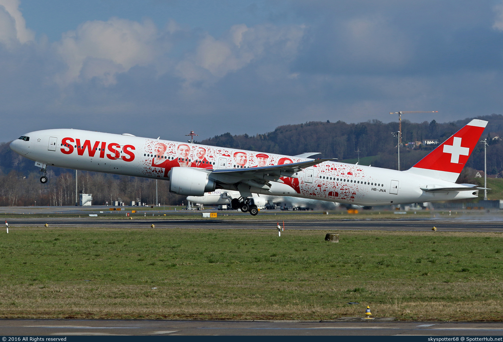 Photo of HB-JNA - Boeing 777-3DE(ER) operated by Swiss International Air Lines