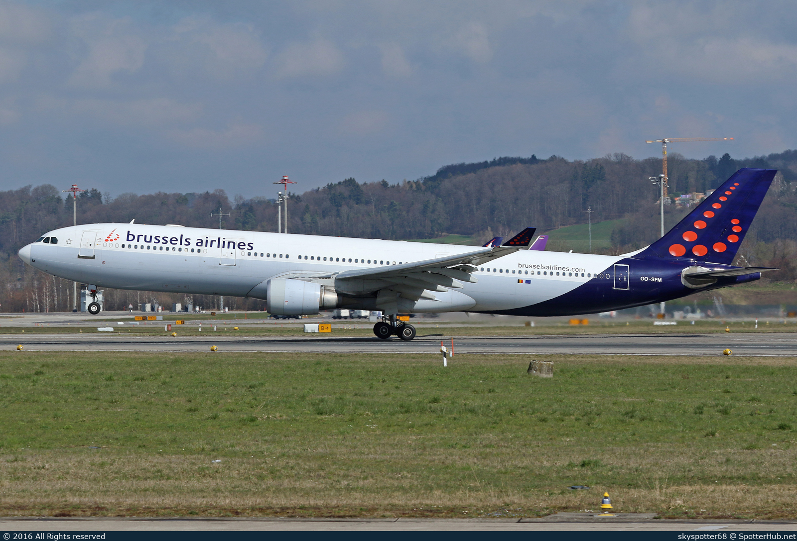 Photo of OO-SFM - Airbus A330-301 operated by Brussels Airlines