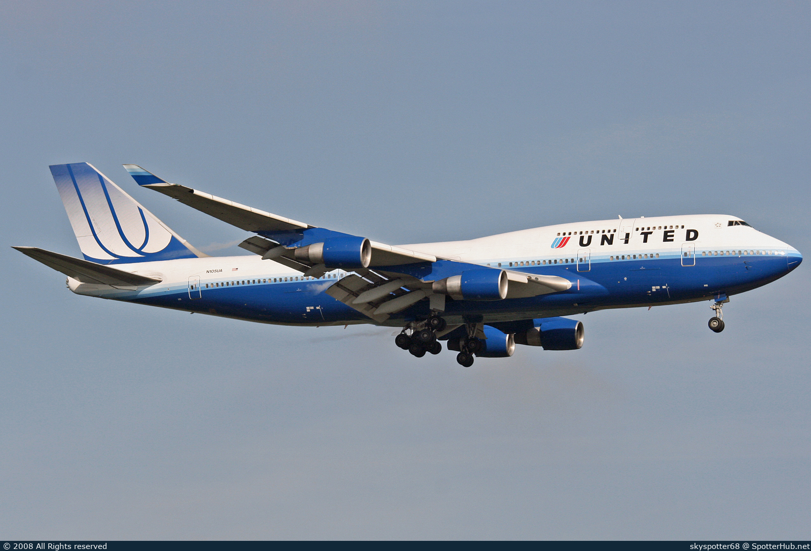 Photo of N105UA - Boeing 747-451 operated by United Airlines