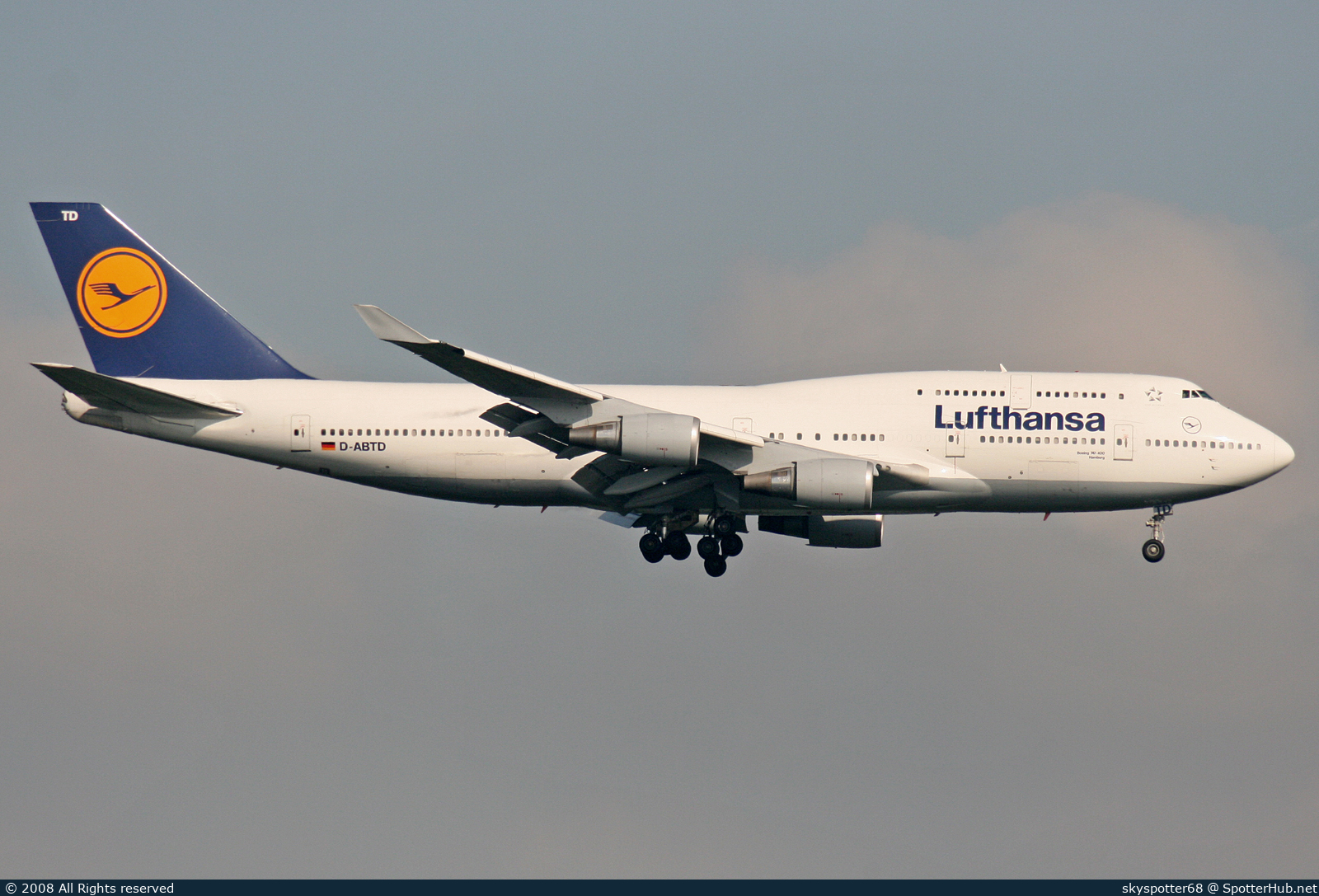 Photo of D-ABTD - Boeing 747-430(M) operated by Lufthansa