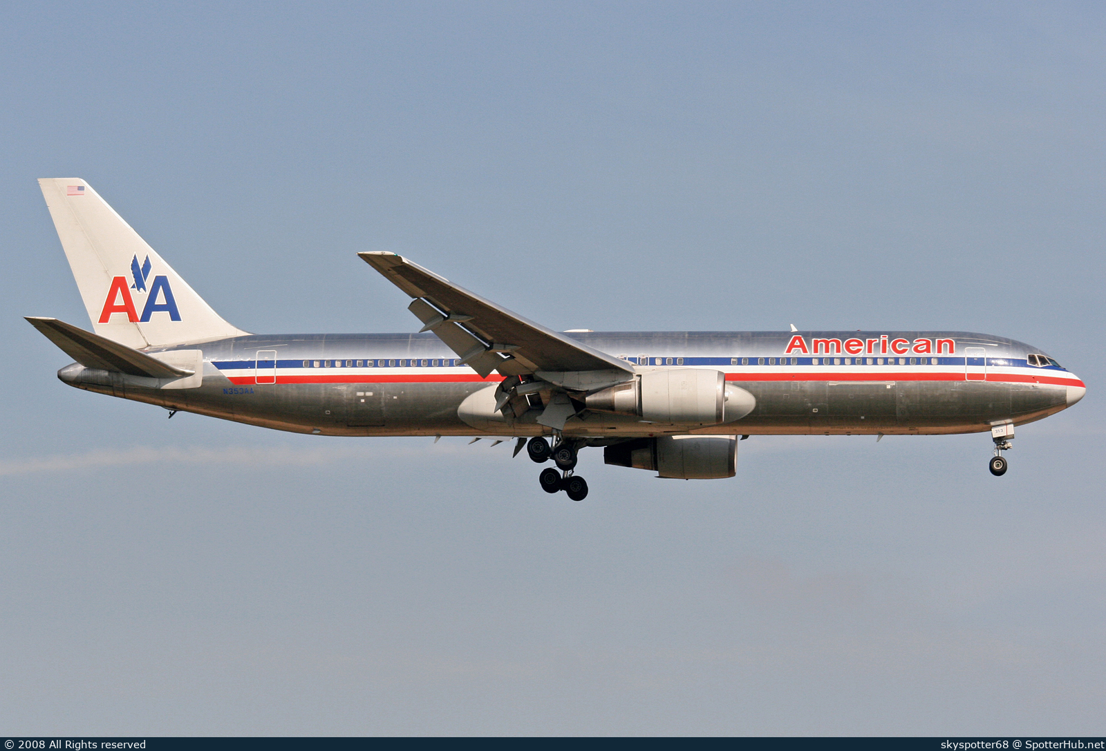 Photo of N353AA - Boeing 767-323(ER) operated by American Airlines