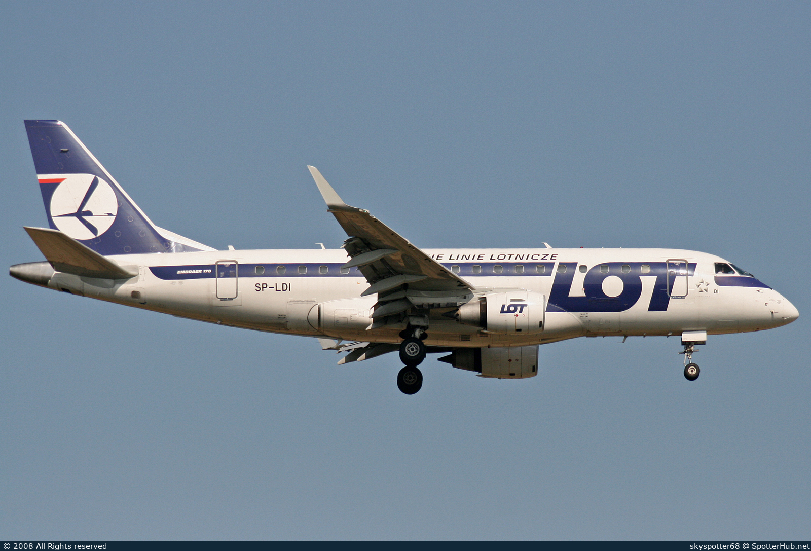 Photo of SP-LDI - Embraer ERJ-170LR operated by LOT Polish Airlines