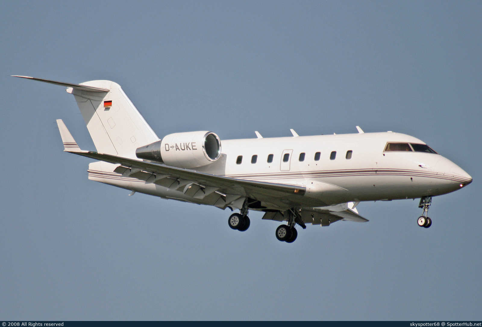 Photo of D-AUKE - Bombardier Challenger 604 operated by Challenge Air