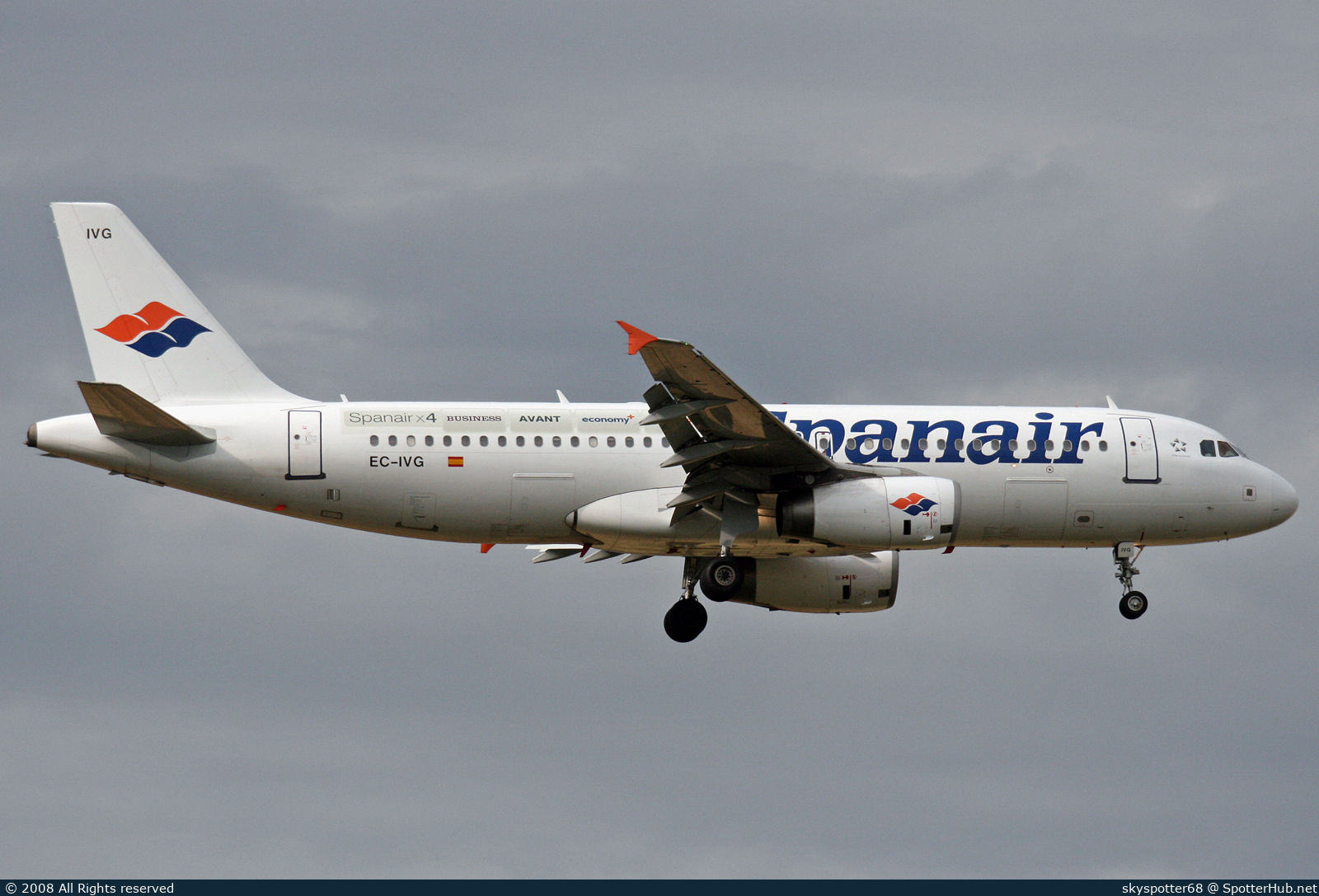 Photo of EC-IVG - Airbus A320-232 operated by Spanair