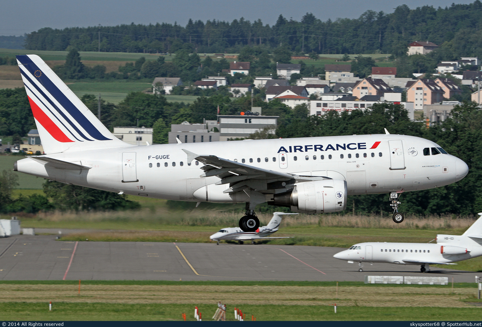 Photo of F-GUGE - Airbus A318-111 operated by Air France