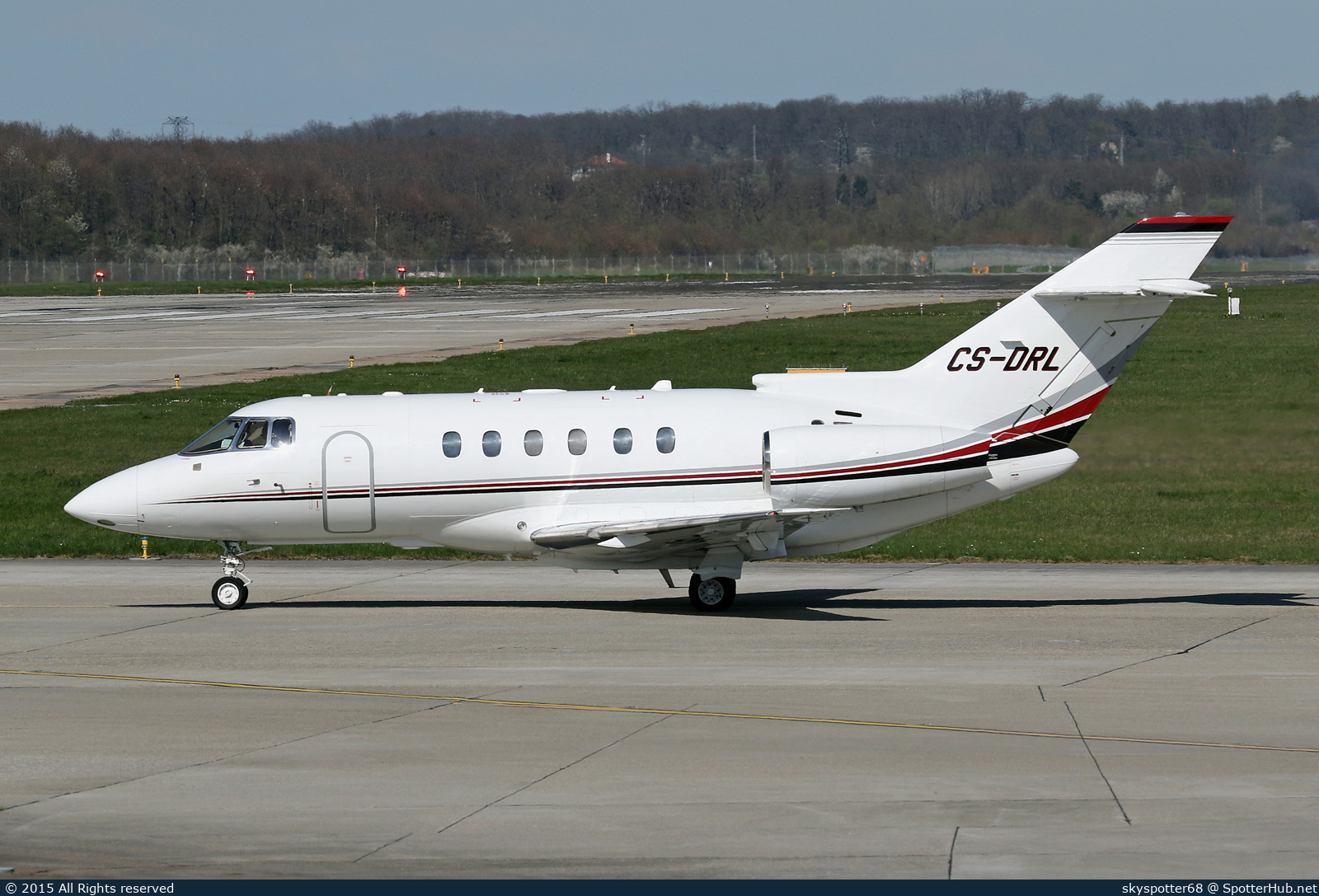 Photo of CS-DRL - Hawker Beechcraft 800XP operated by NetJets Europe