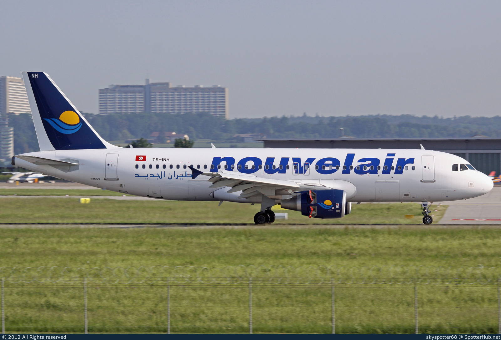 Photo of TS-INH - Airbus A320-214 operated by Nouvelair