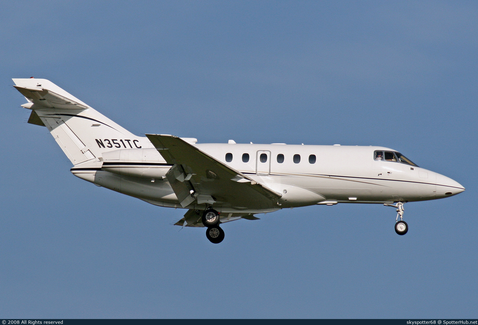 Photo of N351TC - Hawker Beechcraft 800XP operated by Taylor Companies