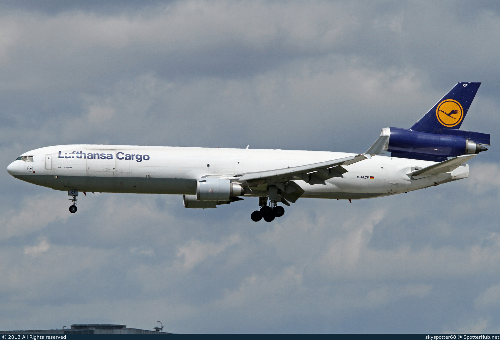 Photo of D-ALCF - McDonnell Douglas MD-11(F) operated by Lufthansa Cargo