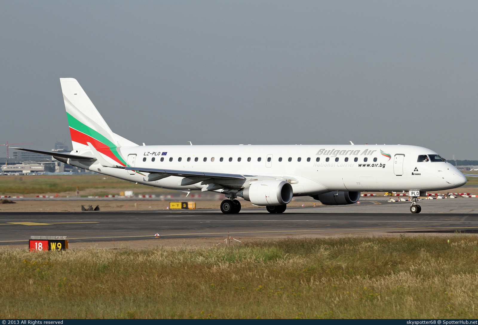 Photo of LZ-PLO - Embraer ERJ-190STD operated by Bulgaria Air