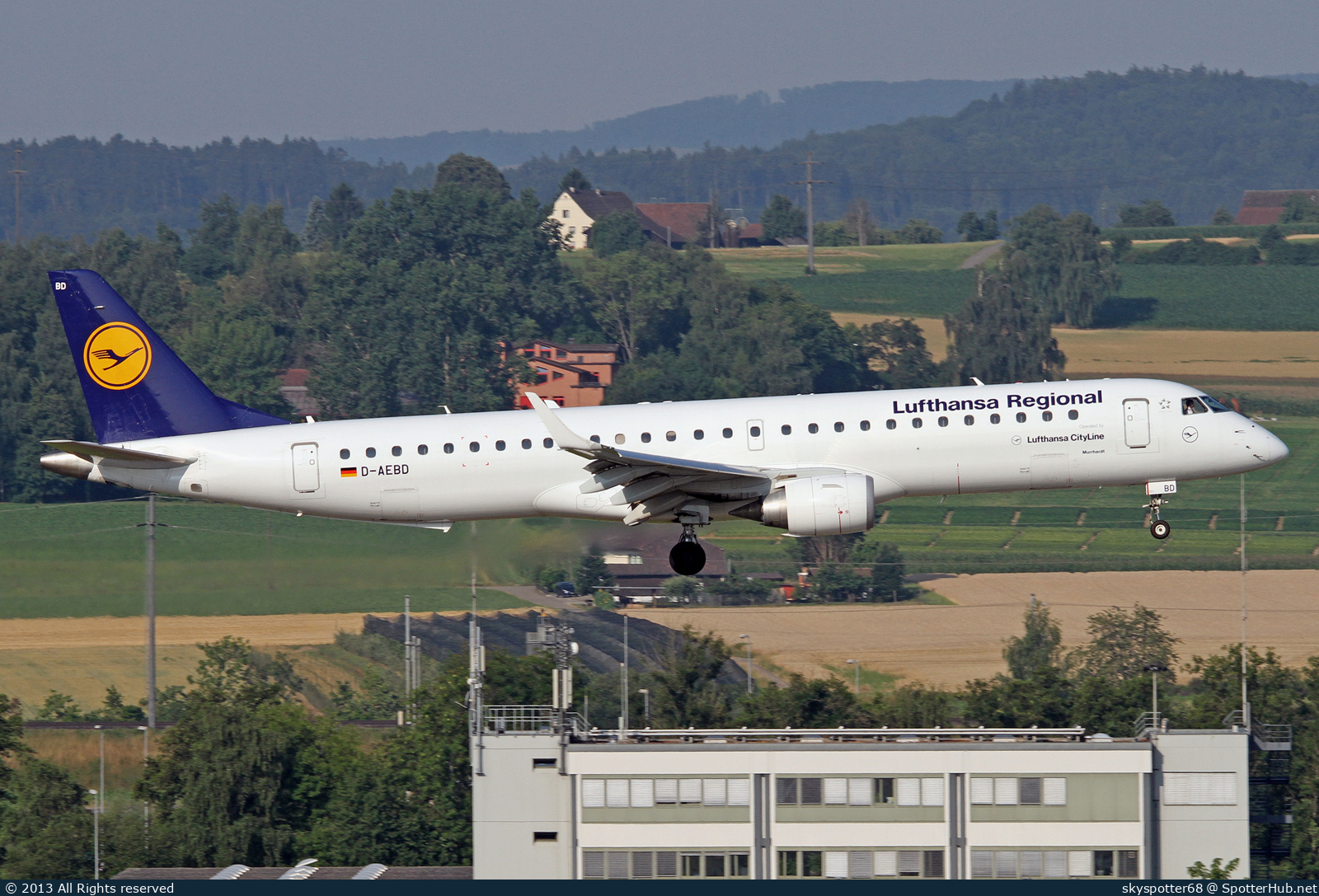 Photo of D-AEBD - Embraer ERJ-195LR operated by Lufthansa CityLine