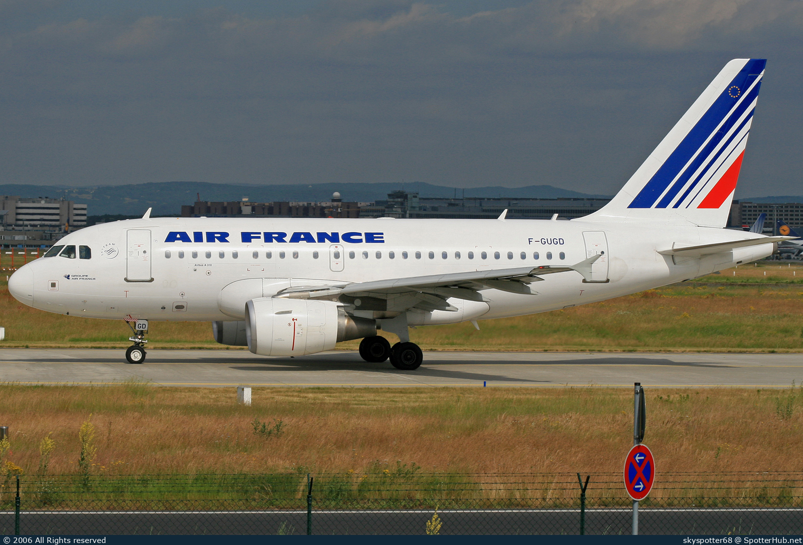 Photo of F-GUGD - Airbus A318-111 operated by Air France