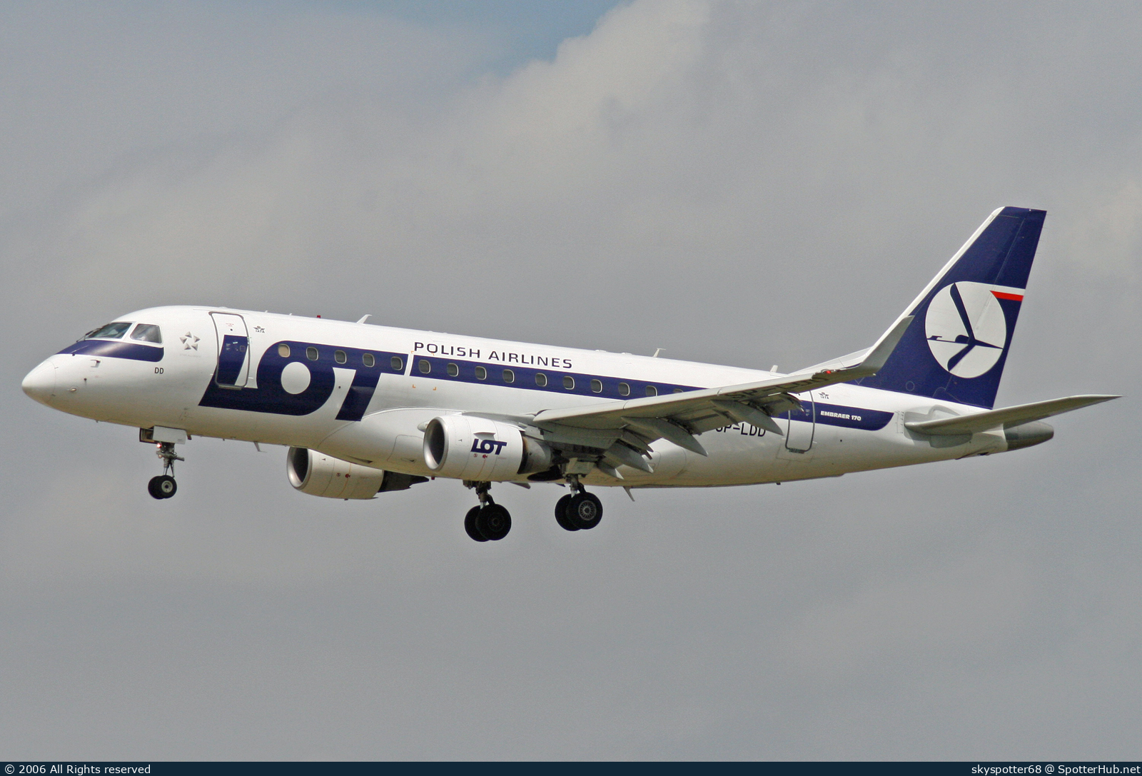 Photo of SP-LDD - Embraer ERJ-170STD operated by LOT Polish Airlines