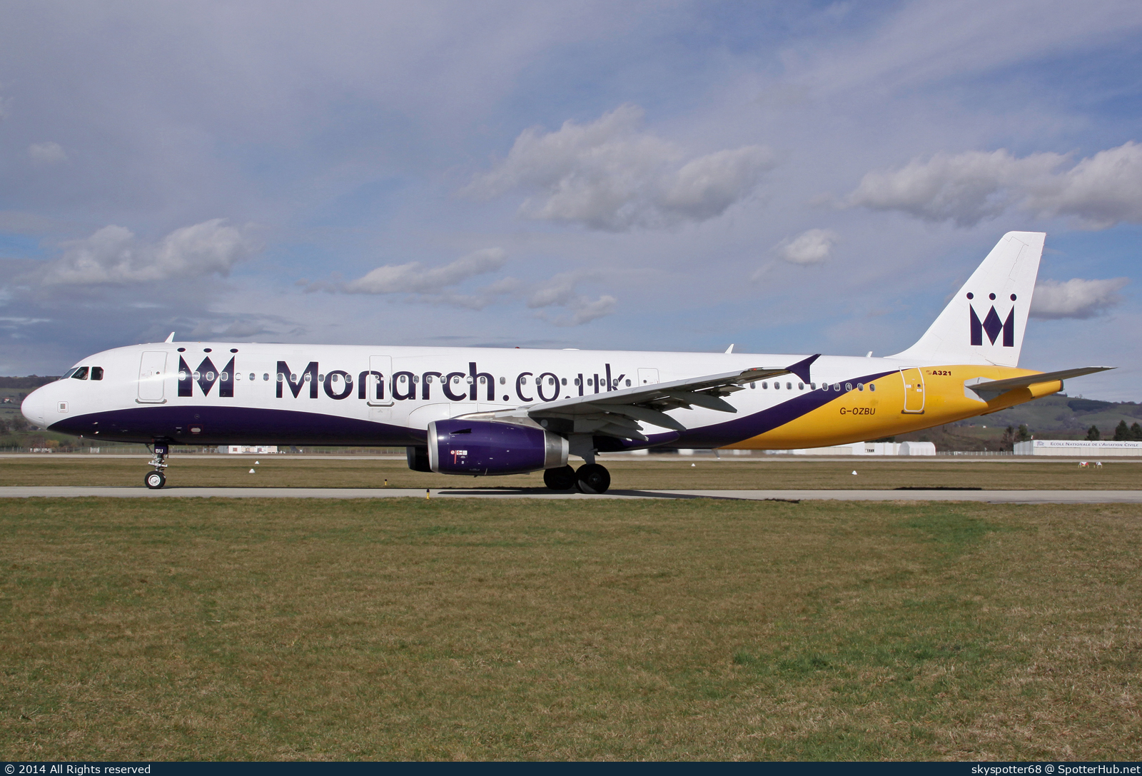Photo of G-OZBU - Airbus A321-231 operated by Monarch Airlines