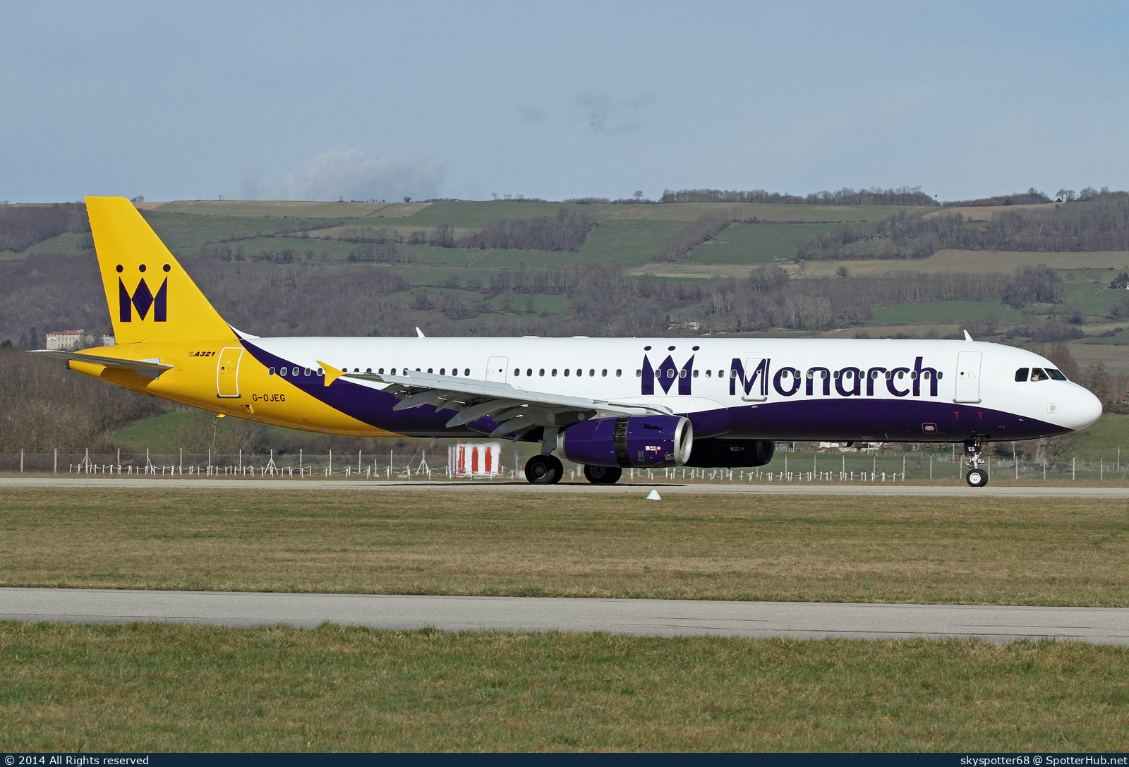 Photo of G-OJEG - Airbus A321-231 operated by Monarch Airlines