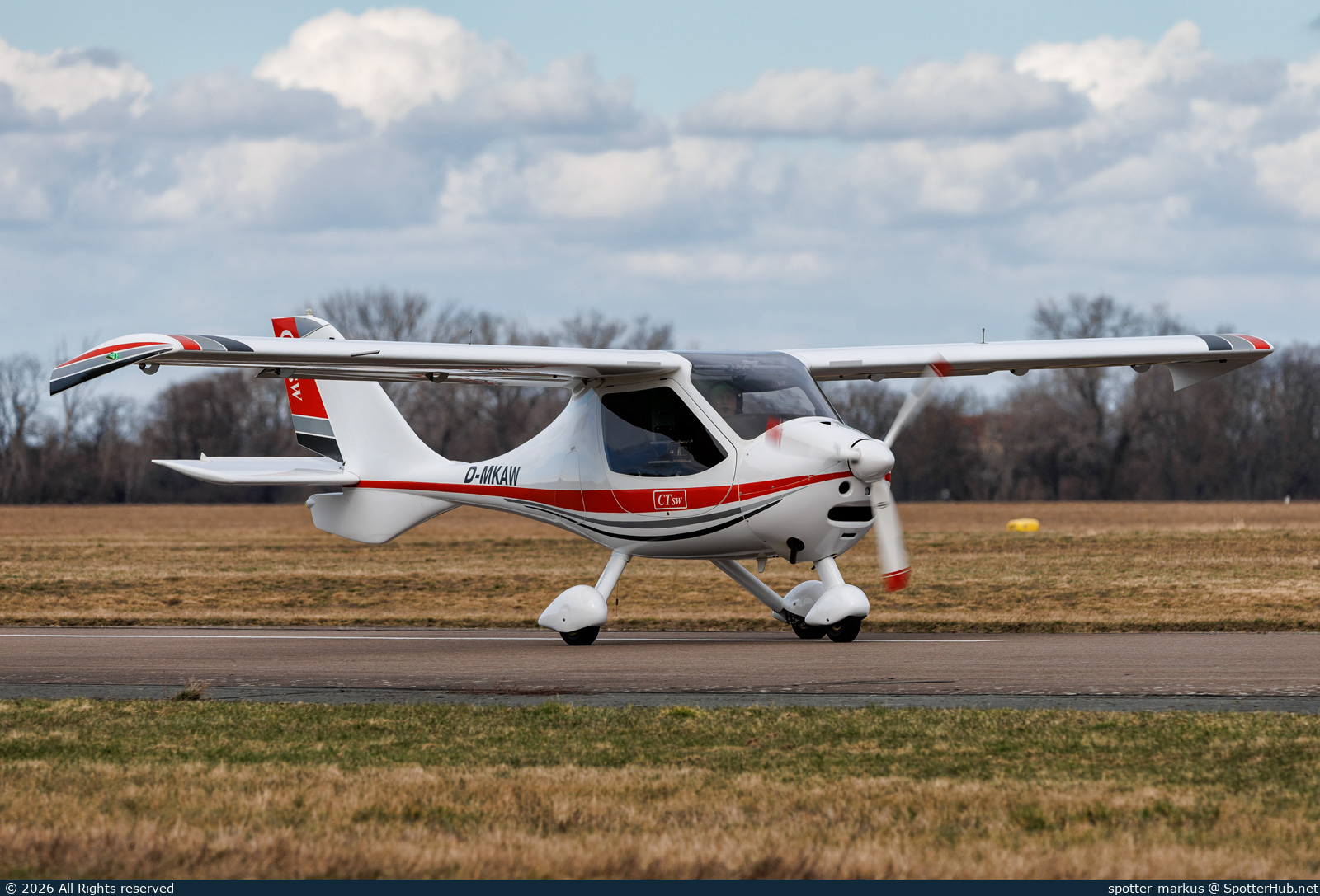 Photo of D-MKAW - Flight Design CTsw operated by Private