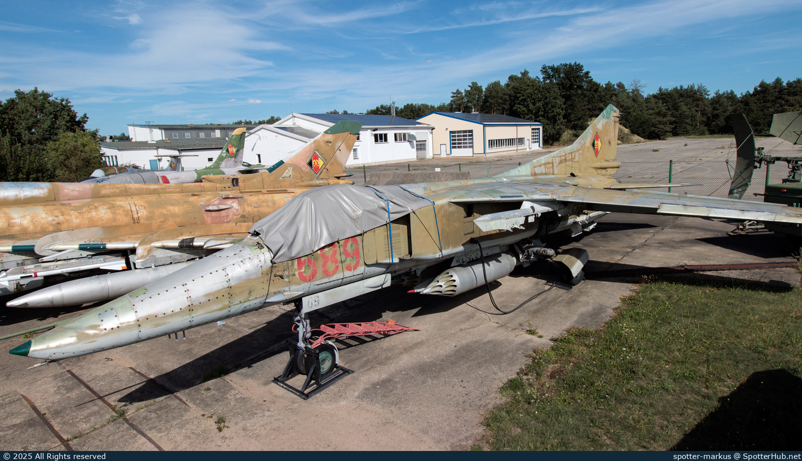 Photo of 689 - Mikoyan-Gurevich MiG-23BN Flogger-H operated by German Democratic Republic Air Force