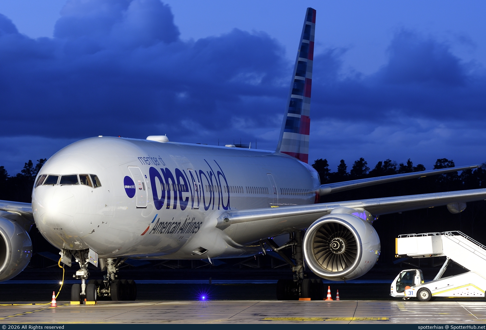 Photo of N791AN - Boeing 777-223(ER) operated by American Airlines