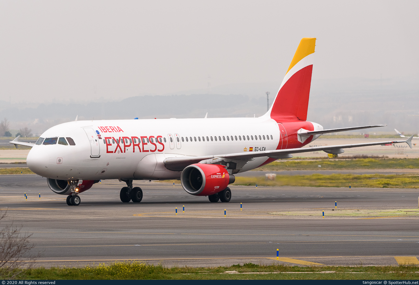 Photo of EC-LEA - Airbus A320-214 operated by Iberia Express