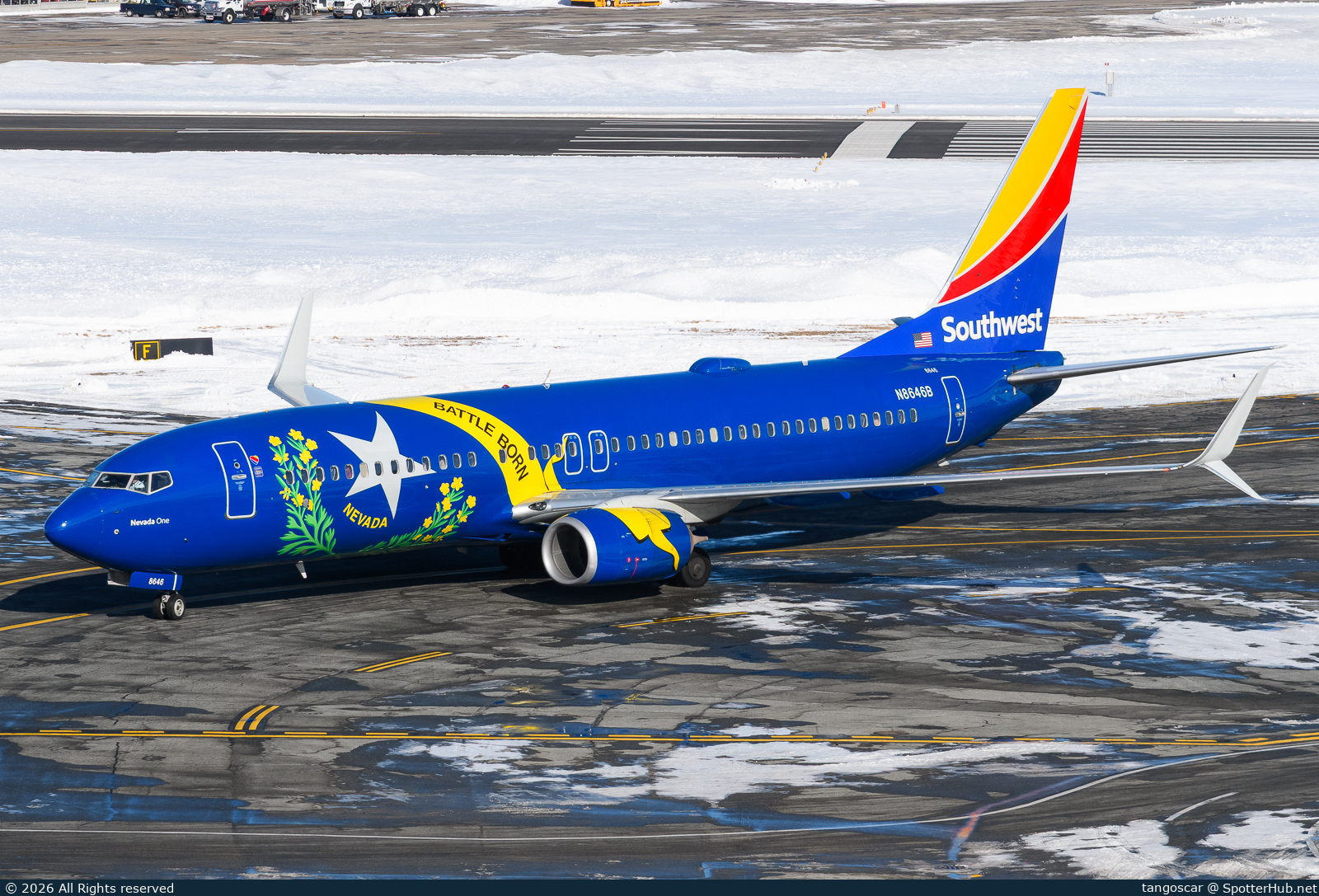 Photo of N8646B - Boeing 737-8H4 operated by Southwest Airlines