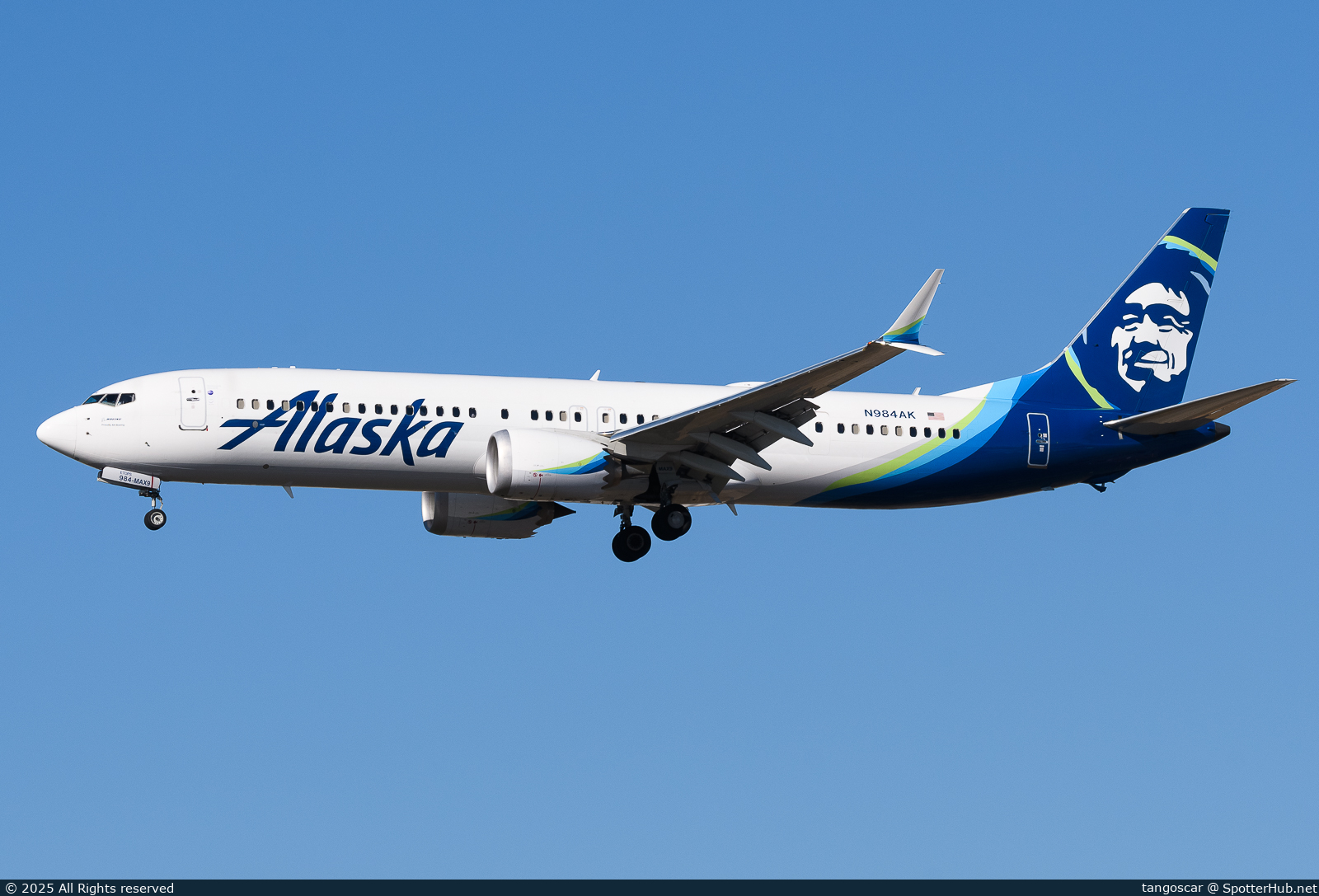 Photo of N984AK - Boeing 737 MAX 9 operated by Alaska Airlines