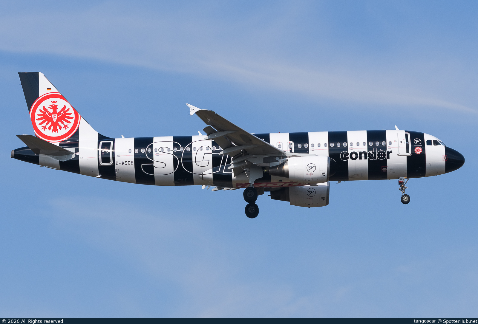 Photo of D-ASGE - Airbus A320-214 operated by Condor