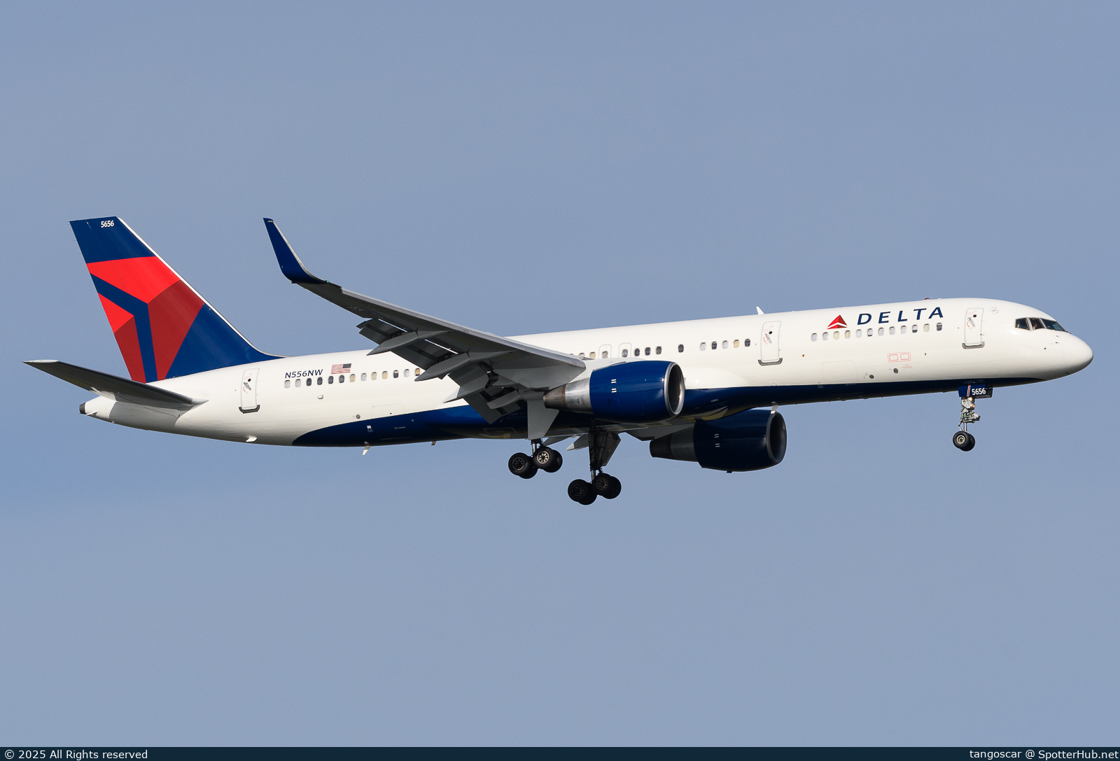 Photo of N556NW - Boeing 757-251 operated by Delta Air Lines