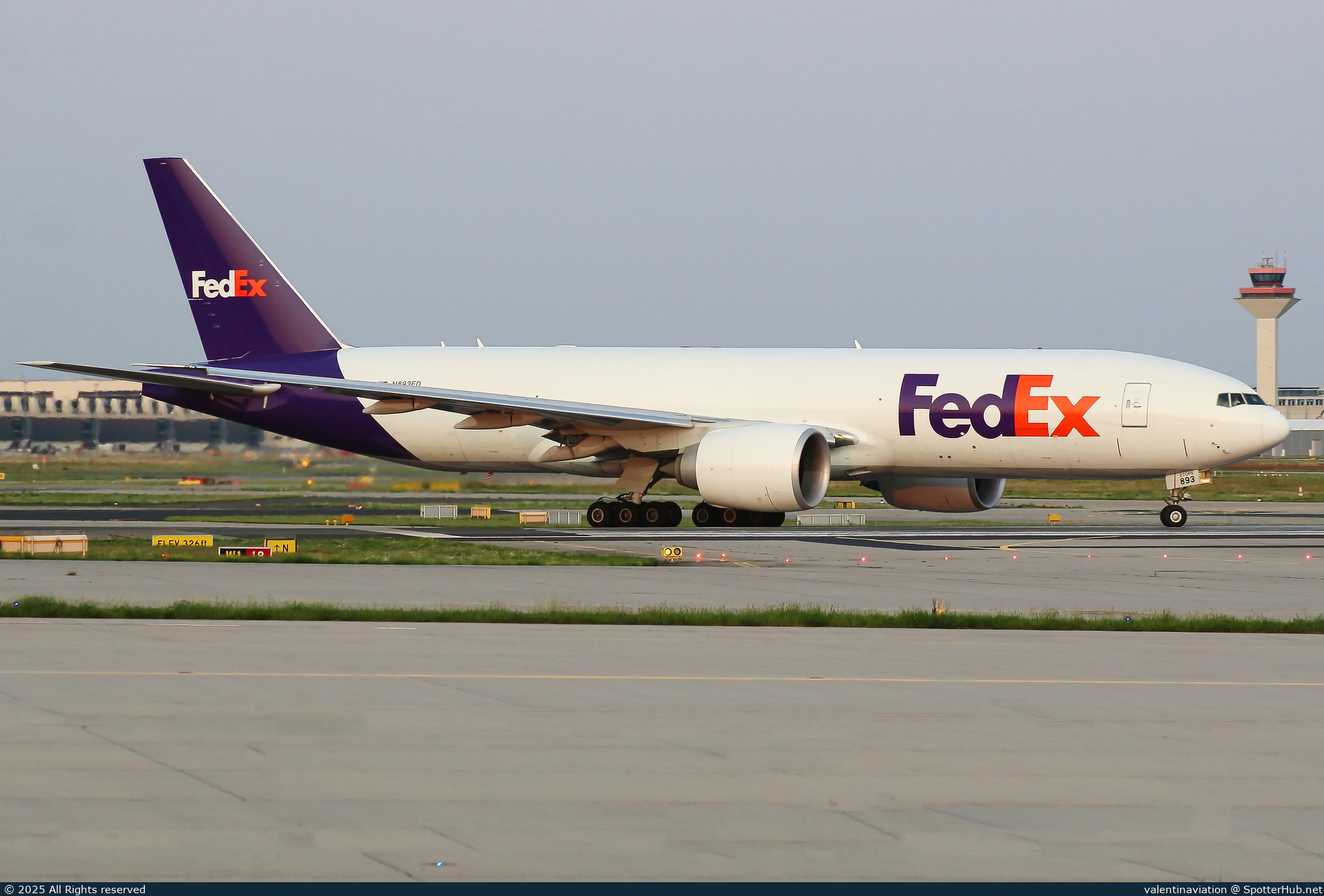 Photo of N893FD - Boeing 777-F operated by FedEx