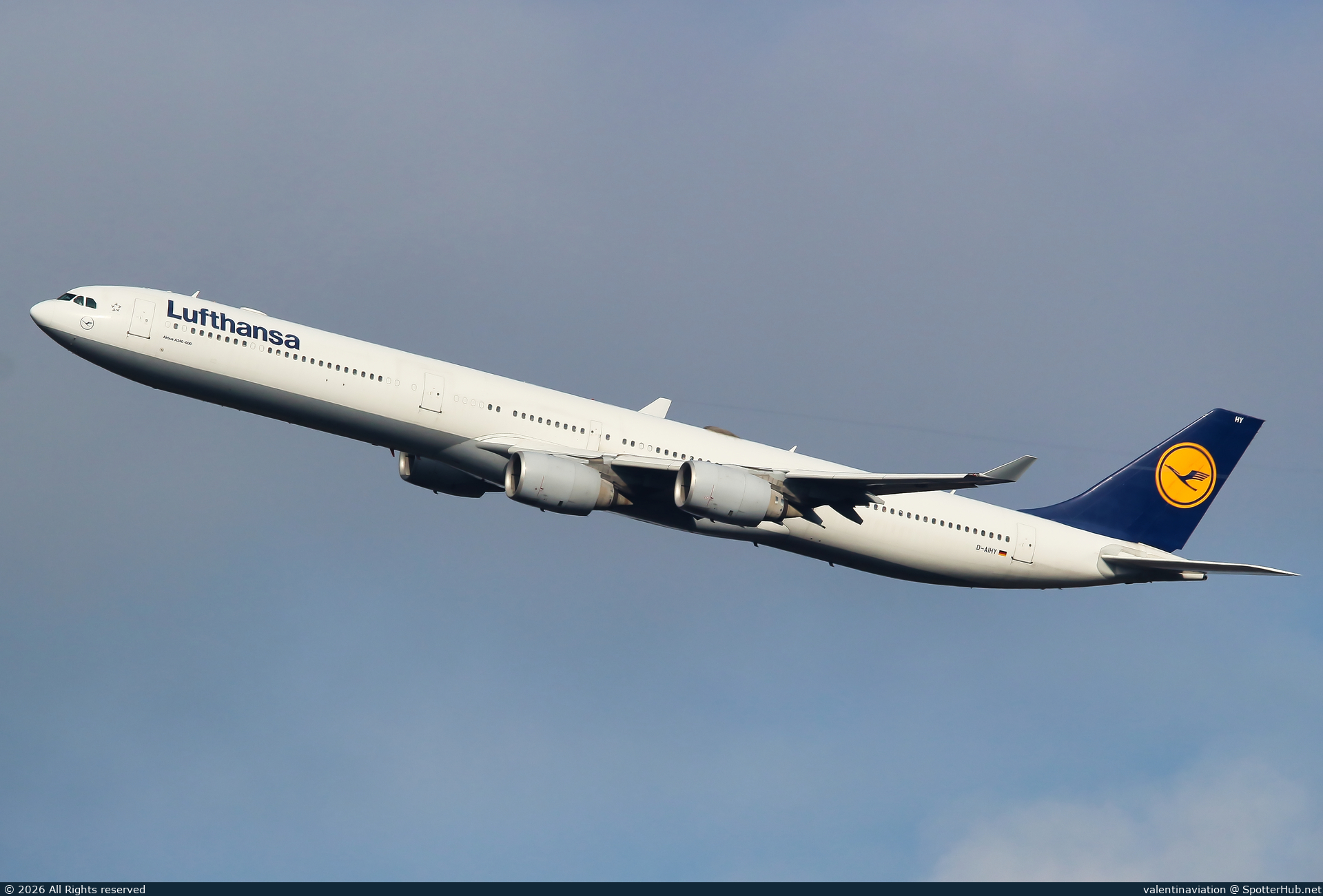 Photo of D-AIHY - Airbus A340-642 operated by Lufthansa