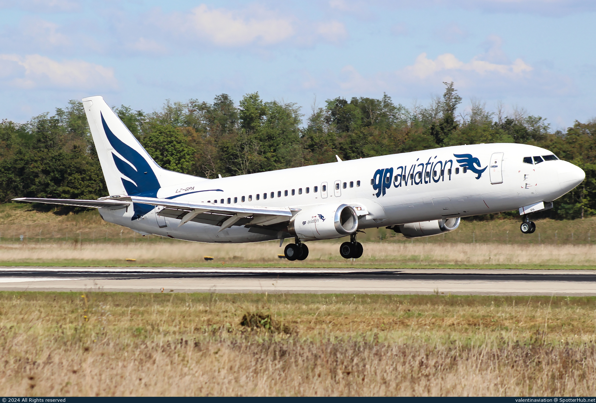 Photo of LZ-GPA - Boeing 737-430 operated by GP Aviation