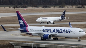 TF-ISO - Boeing 767-319(ER)