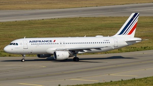Photo of F-GKXT - Airbus A320-214 operated by Air France