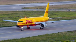 G-DHKX - Boeing 757-23A(PF)