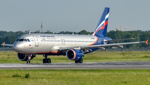 Photo of VQ-BBB - Airbus A320-214 operated by Aeroflot
