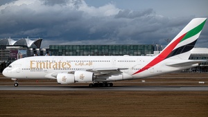 Photo of A6-EOZ - Airbus A380-861 operated by Emirates