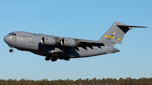Photo of 10-0222 - Boeing C-17A Globemaster III operated by US Air Force