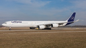 Photo of D-AIHF - Airbus A340-642 operated by Lufthansa