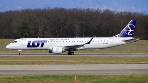 Photo of SP-LND - Embraer ERJ-195LR operated by LOT Polish Airlines