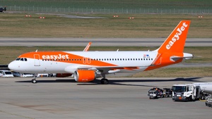 Photo of OE-IVV - Airbus A320-214 operated by easyJet Europe