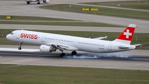 Photo of HB-IOH - Airbus A321-111 operated by Swiss International Air Lines