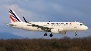 Photo of F-HEPF - Airbus A320-214 operated by Air France